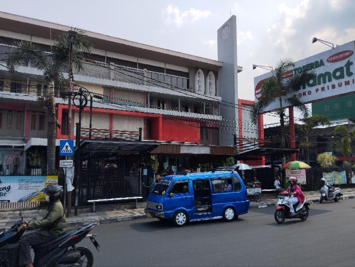 Hotel Syariah Selamat Sukabumi Esterno foto